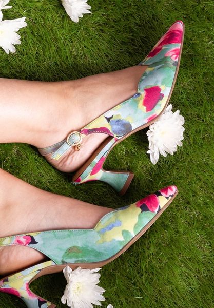 Lifestyle image of Anara GREEN/PINK/BLACK MULTI