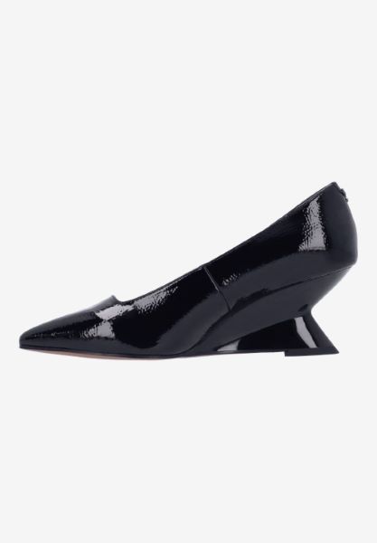 Left side view of Anisha BLACK PATENT