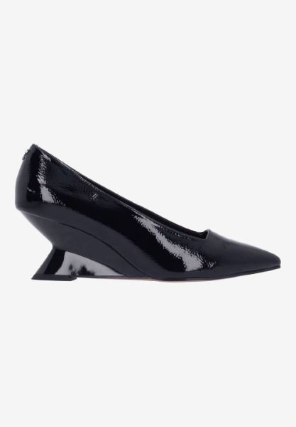 Right side view of Anisha BLACK PATENT