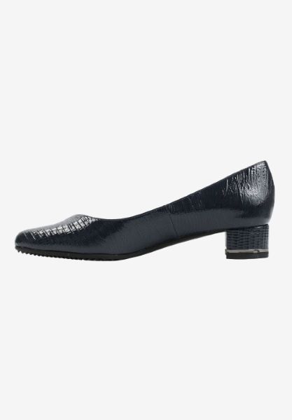 Left side view of Bambalina Navy