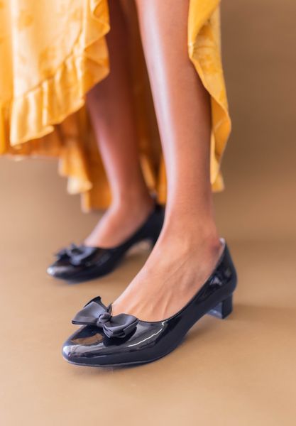 Lifestyle image of Cameo Black