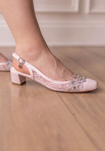 Lifestyle image of Faleece PINK SATIN/LACE/STONES