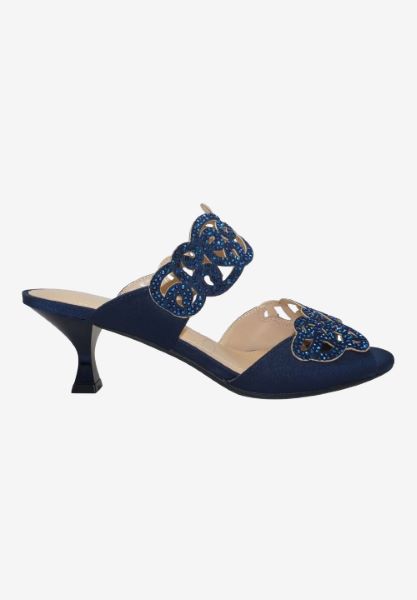 Right side view of Francie Navy