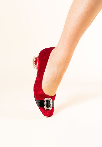 Lifestyle image of Kreengle RED/BLACK VELVET/PATENT