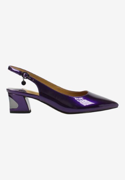 Right side view of Shayanne PURPLE PATENT