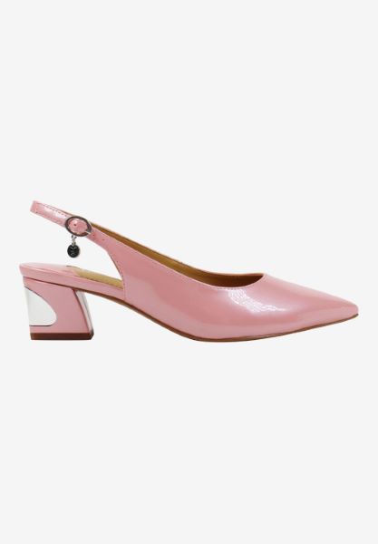 Right side view of Shayanne SOFT PINK PATENT