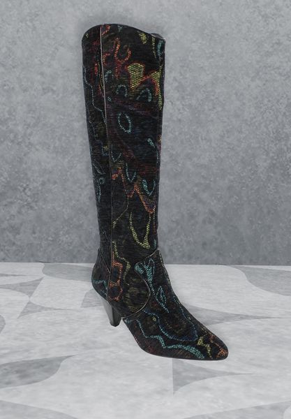Lifestyle image of Valoria Black Bright Multi