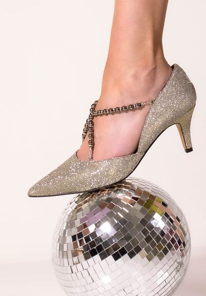 Lifestyle image of Zayna Pewter